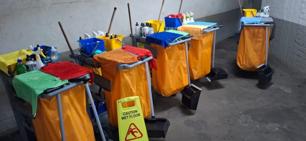 Organised commercial cleaning equipment